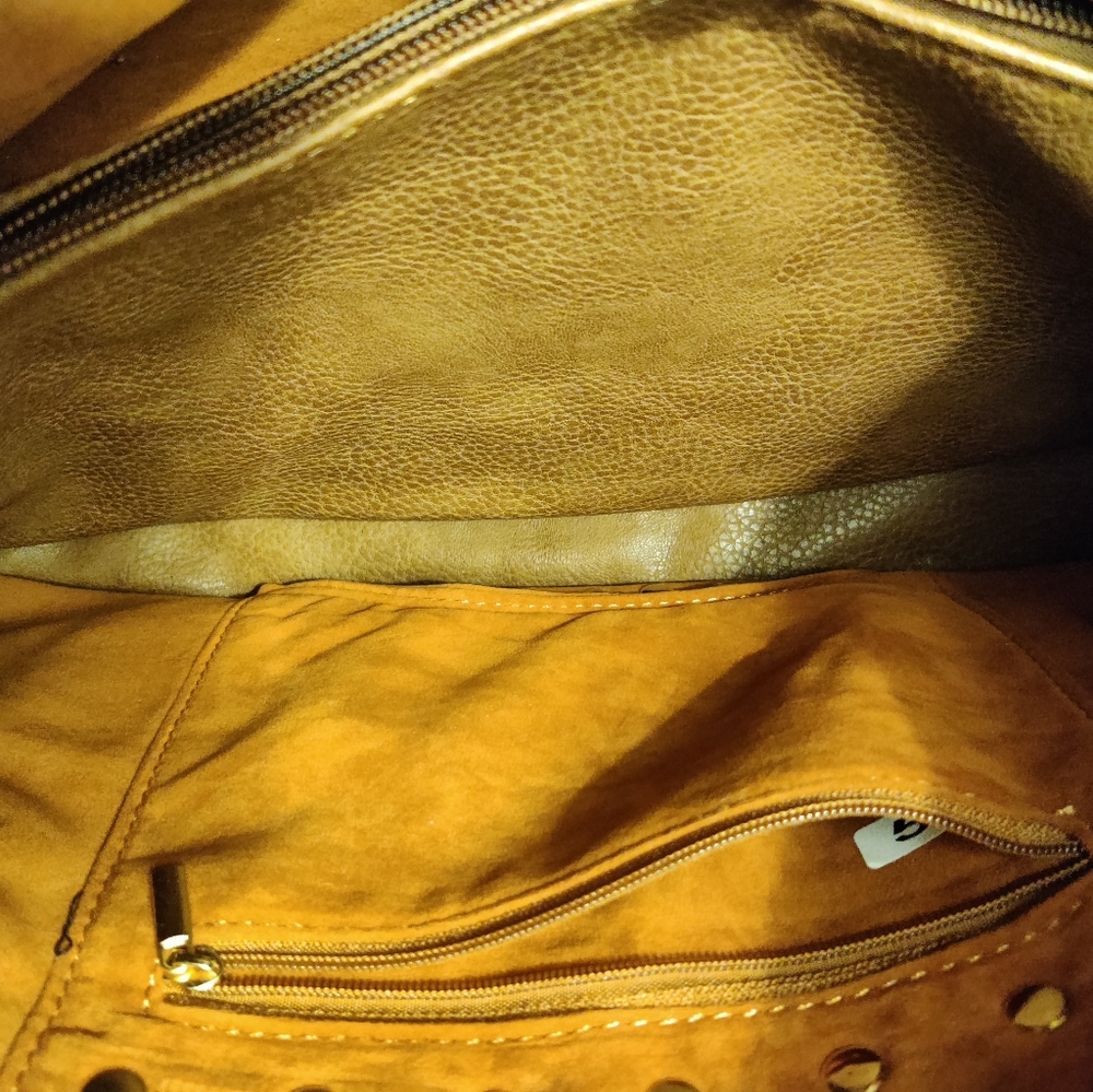 Two brown purses - Picture 6 of 8